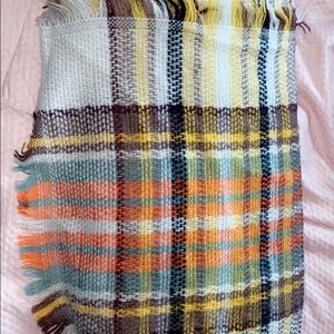 Multicolor blanket scarf